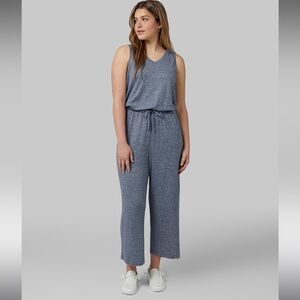 📌 3 for $20📌32 Degrees Jumpsuit size XL